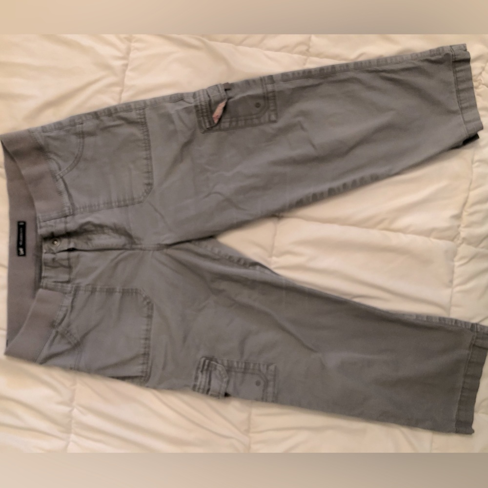 Lee Elastic Waist Relaxed Fit Capris. Size 12.